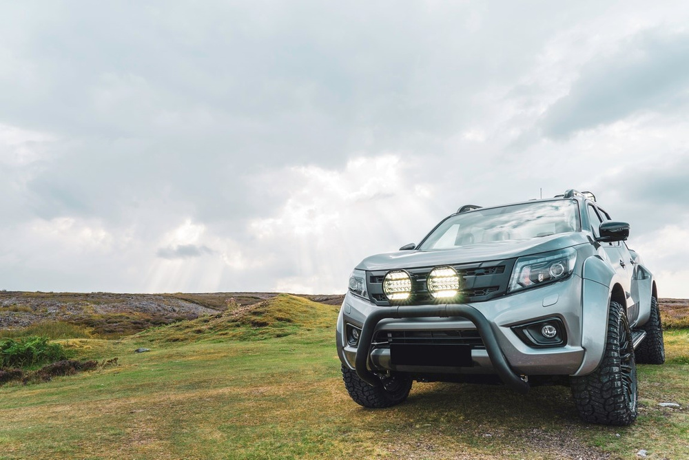 LAZER Sentinel 9'' Chrome ze światłami pozycyjnymi – okrągła lampa LED