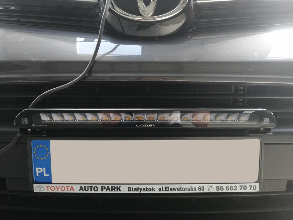 Zestaw do montażu oświetlenia serii LAZER na tablicy rejestracyjnej