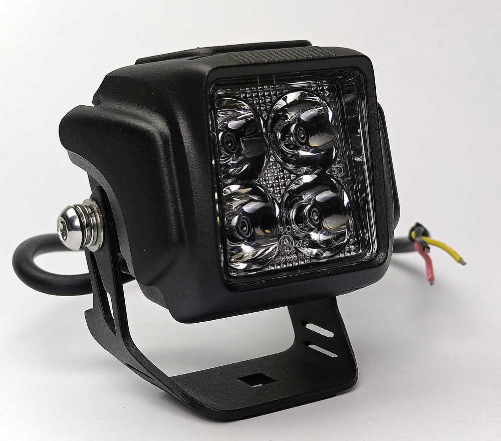 Lampa LED robocza 4" DSA-418– mocne i niezawodne oświetlenie off-road