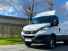 Zestaw dwóch lamp LAZER TRIPLE-R 750 (Gen2) z systemem montażu w fabrycznym grillu - Iveco Daily (2019 -)