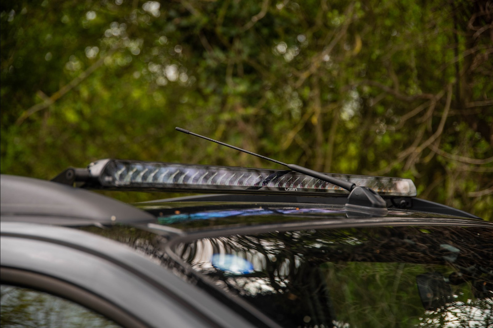 Zestaw do montażu oświetlenia LAZER na dachu (auta bez relingów dachowych) - wysokość 67 mm