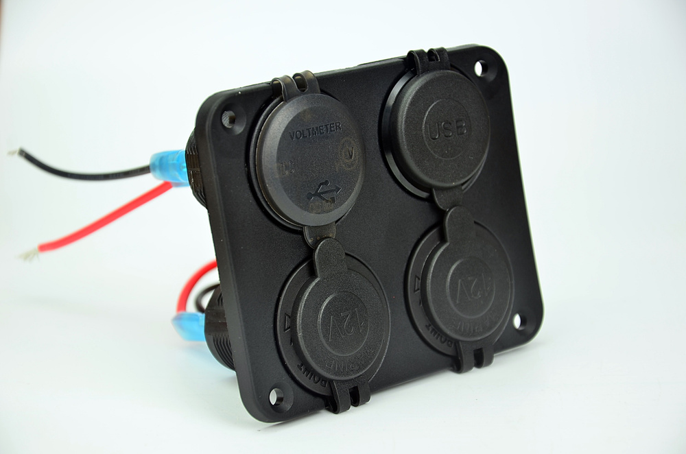 Ładowarka 4xUSB woltomierz gniazdo zapalniczki