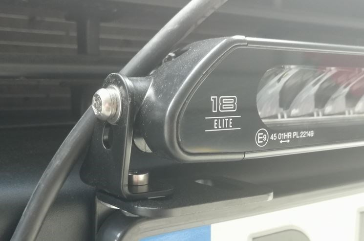 Zestaw do montażu oświetlenia serii LAZER na tablicy rejestracyjnej