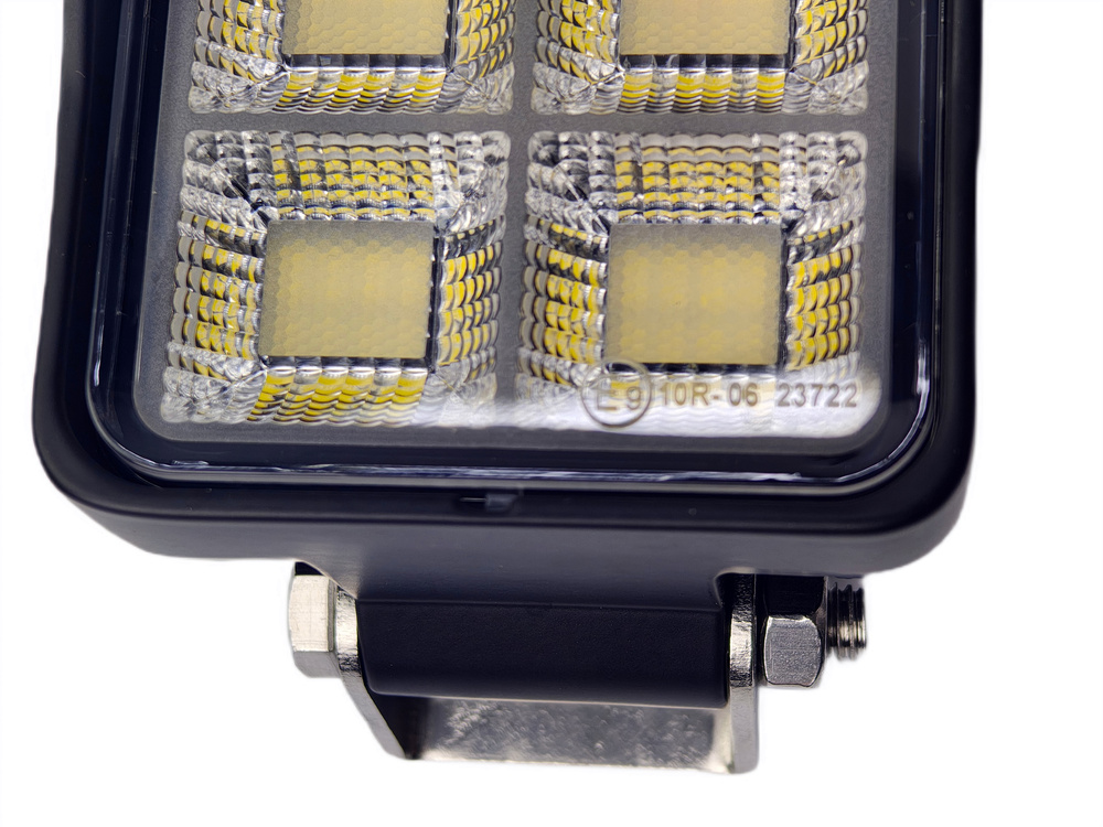 Lampa robocza LED OE Industry XTQ9 49W | 4873 lm | 9-32V | IP68 | Szeroka wiązka