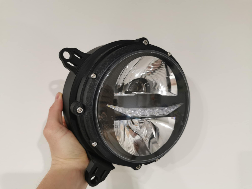 Uchwyty montażowe z lampą 7"  Wesem – Jeep Liberty KJ