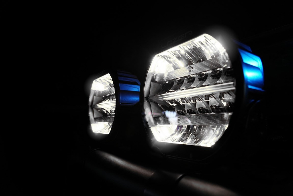 LAZER Sentinel 9'' Chrome ze światłami pozycyjnymi – okrągła lampa LED