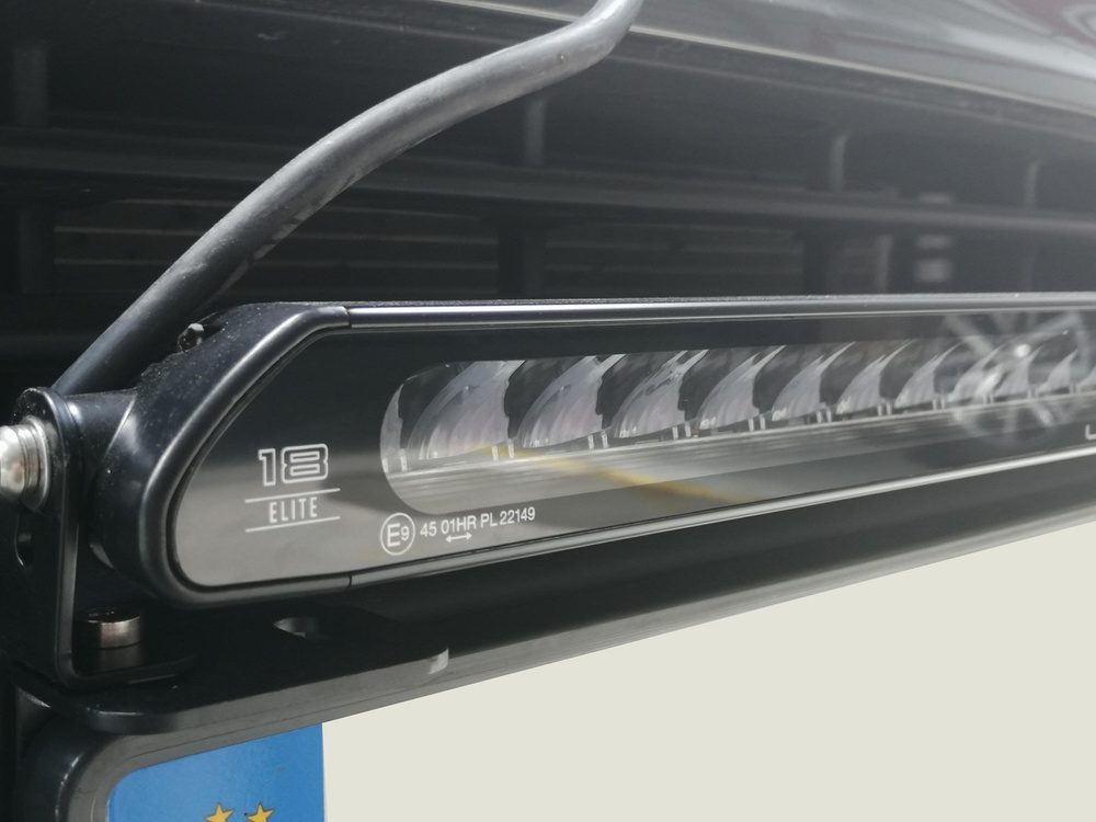 Zestaw do montażu oświetlenia serii LAZER na tablicy rejestracyjnej