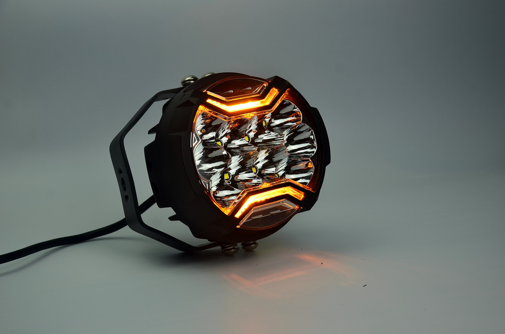 Halogeny dalekosieżne HD-46YW-DRL 2 sztuki zestaw